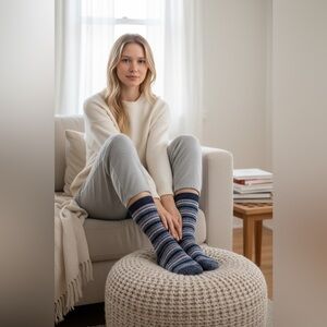 Ironyte Hello Outdoors Full Cushion Thermal Crew Women Socks (1 Pair)